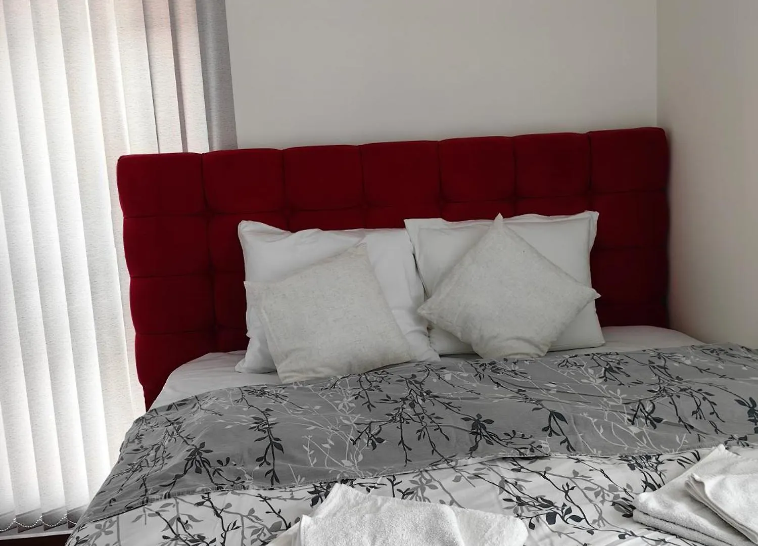 2 Bedrooms Apartment. 플로브디프